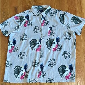Croft & Barrow Men's Short-Sleeve Tropical Print Shirt - Light Green / Cockatoo